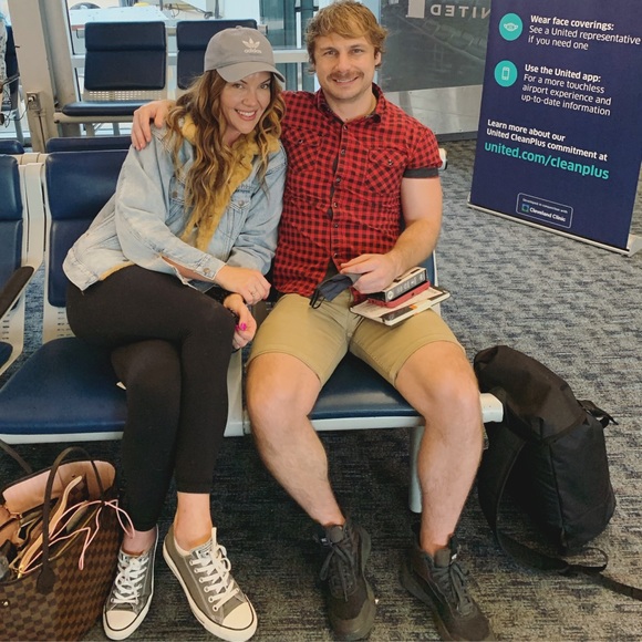 Lindsay✌🏼 - Picture 3 of 3